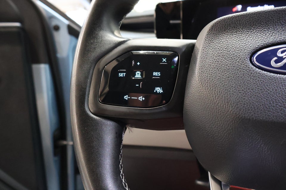 Ford Explorer 77 Select Extended Range 5d