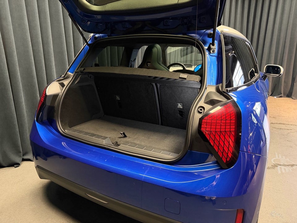 MINI Cooper SE Favoured Trim XL 3d