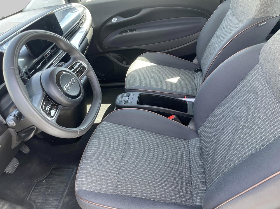 Fiat 500e 42 Icon 3d