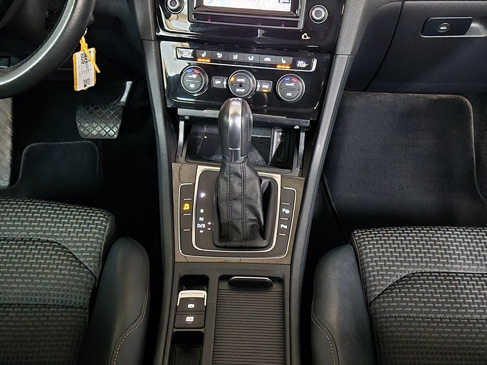 VW Golf VII 1,4 TSi 140 Highline DSG BMT 5d