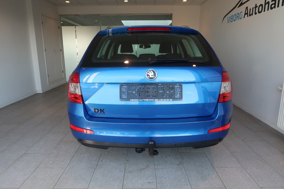 Skoda Octavia 1,6 TDi 105 Elegance Combi DSG 5d