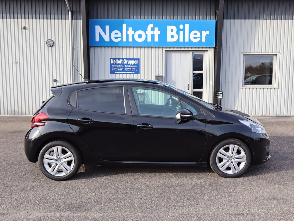 Peugeot 208 1,5 BlueHDi 100 Allure Sky 5d