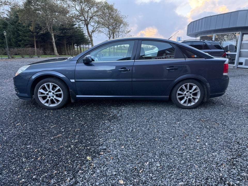 Opel Vectra 2,2 16V 155 Elegance 4d