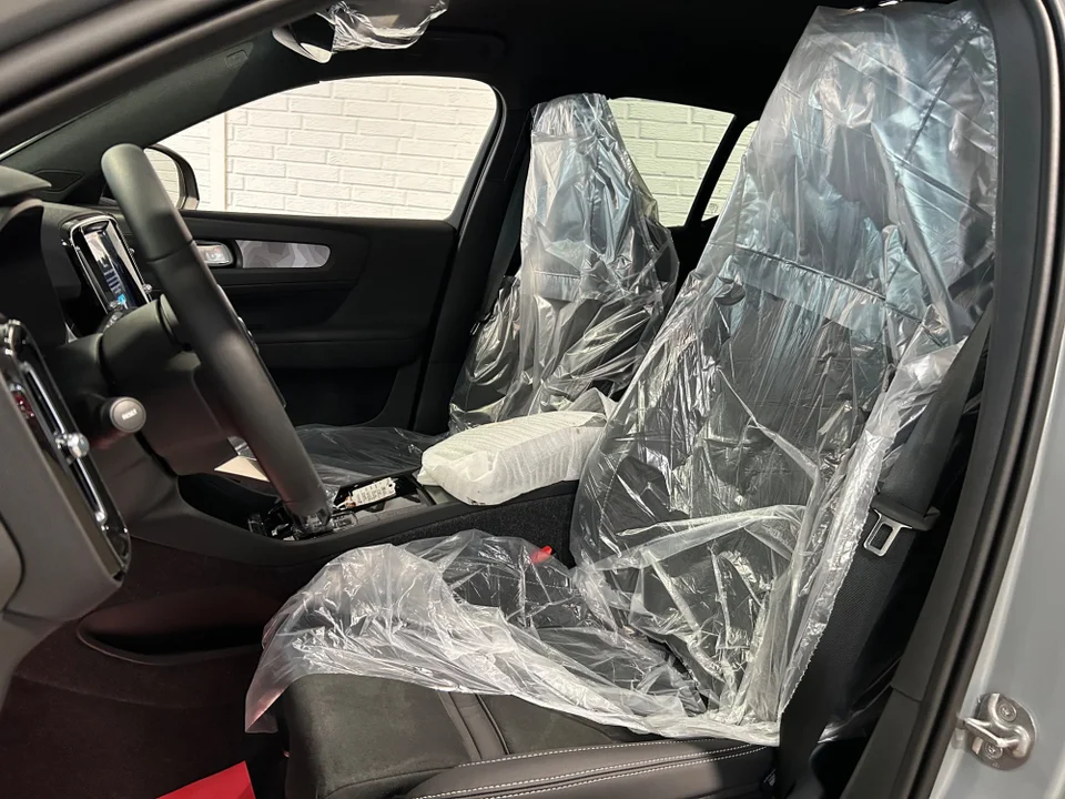 Volvo EX40 Extended Range Plus 5d