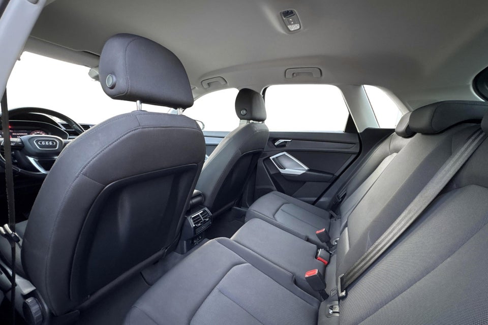 Audi Q3 35 TFSi Advanced Prestige S-tr. 5d