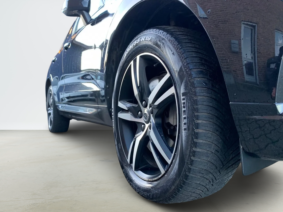 Volvo XC60 2,0 T6 ReCharge R-Design aut. AWD Van 5d