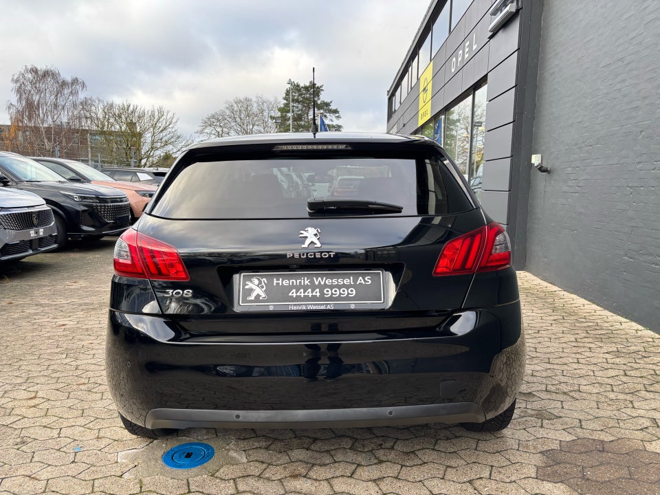 Peugeot 308 1,6 BlueHDi 120 Allure+ Sky 5d