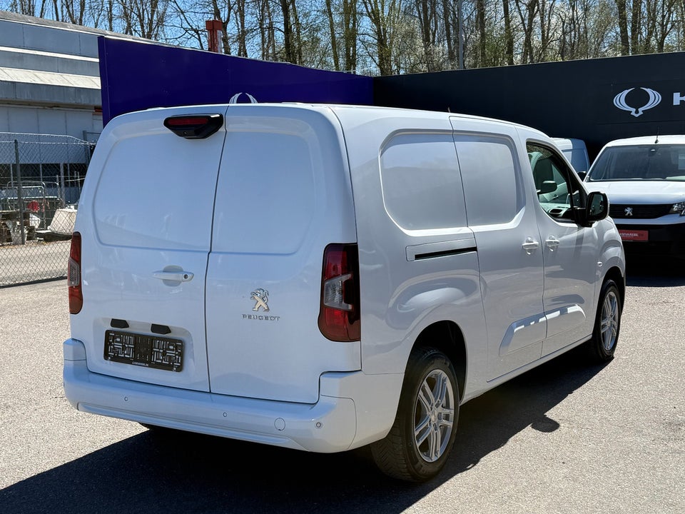 Peugeot Partner 1,5 BlueHDi 130 L2V2 Plus EAT8 Van