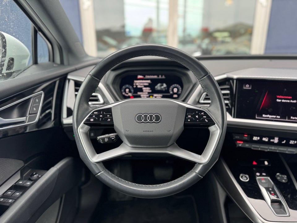 Audi Q4 e-tron 40 Advanced 5d