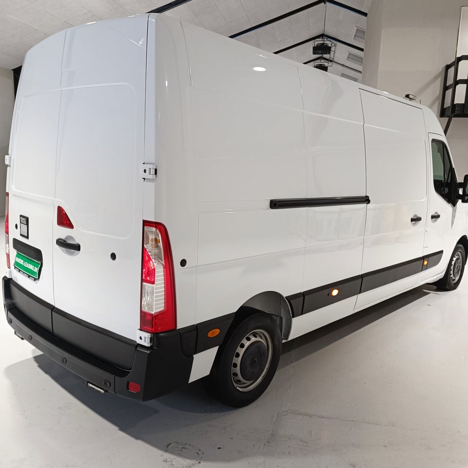 Renault Master IV T35 2,3 dCi 150 L3H2 Kassevogn