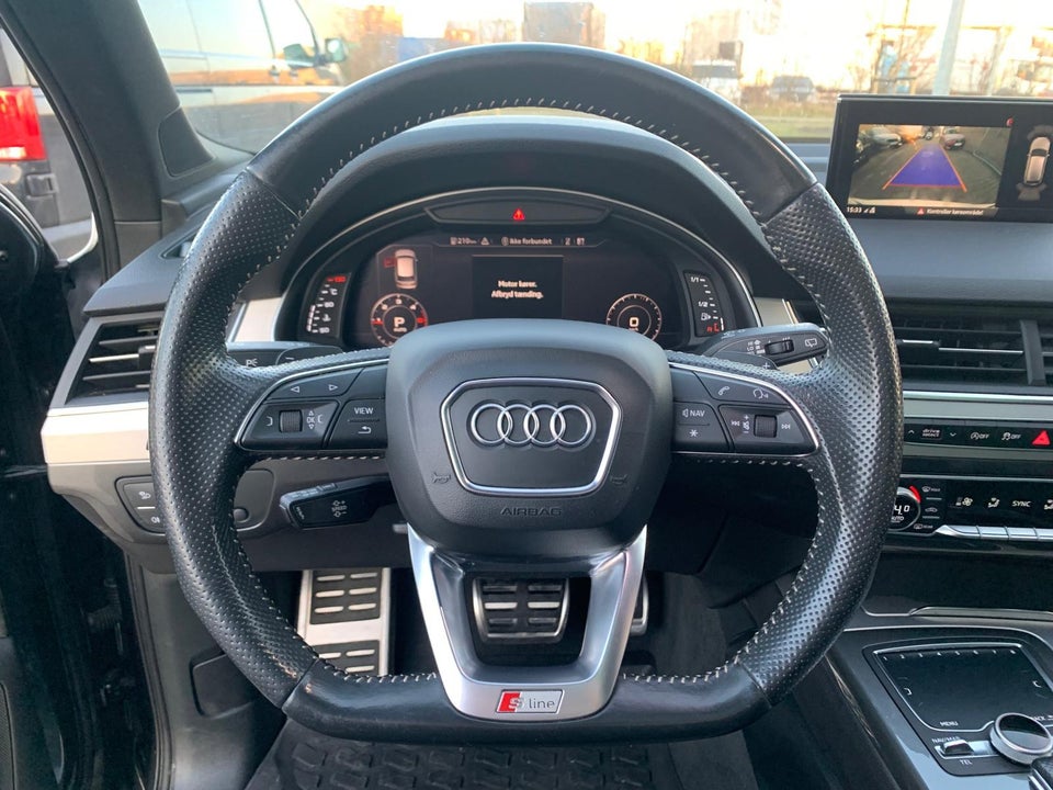 Audi Q7 3,0 TDi 272 S-line quattro Tiptr. 7prs 5d