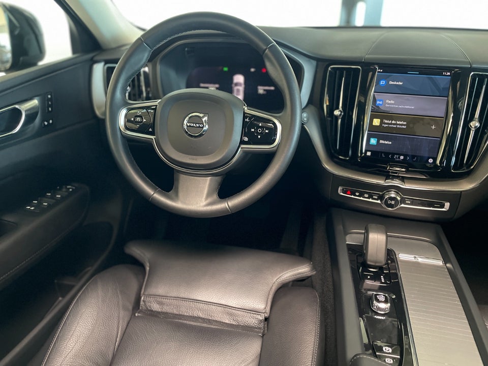 Volvo XC60 2,0 T6 ReCharge Plus Dark aut. AWD 5d