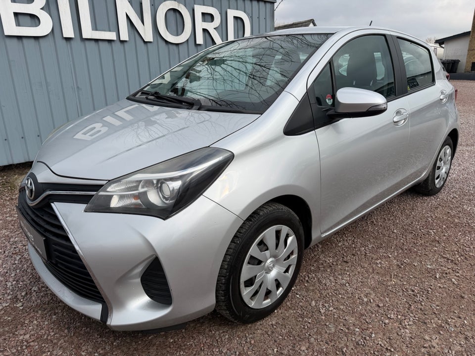 Toyota Yaris 1,3 VVT-i T2 5d