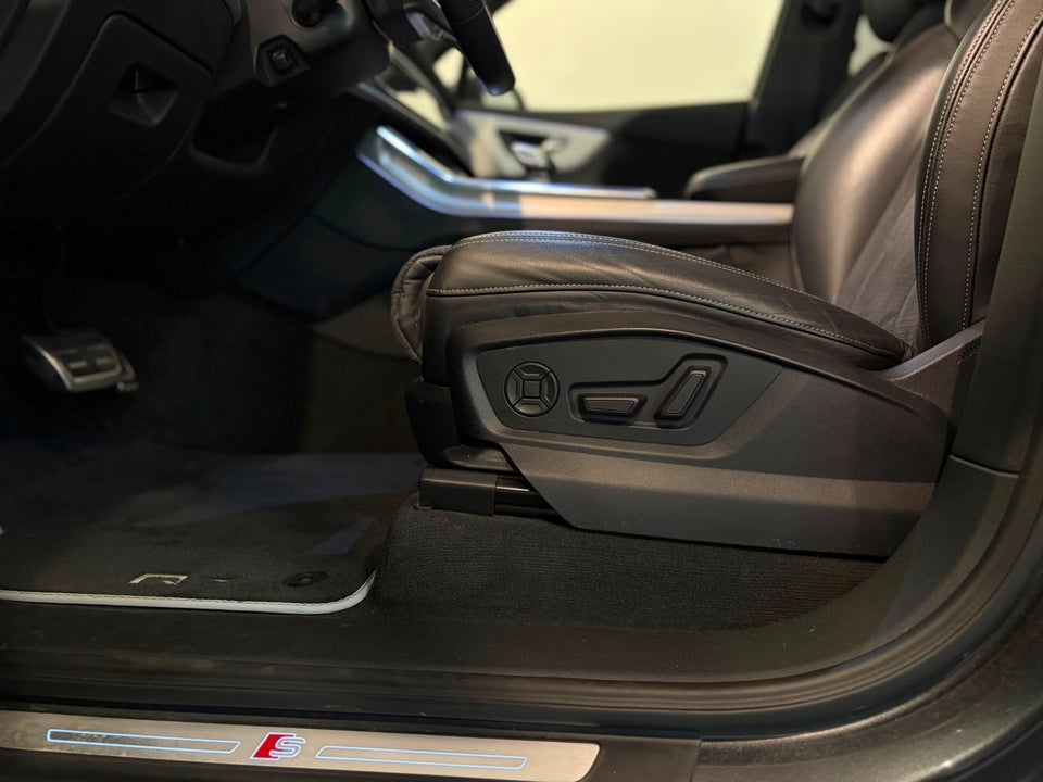 Audi Q7 55 TFSi e S-line quattro Tiptr. 5d