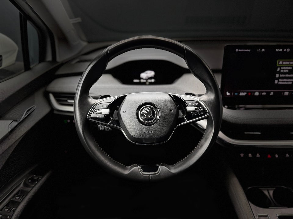 Skoda Enyaq 60 iV Loft 5d