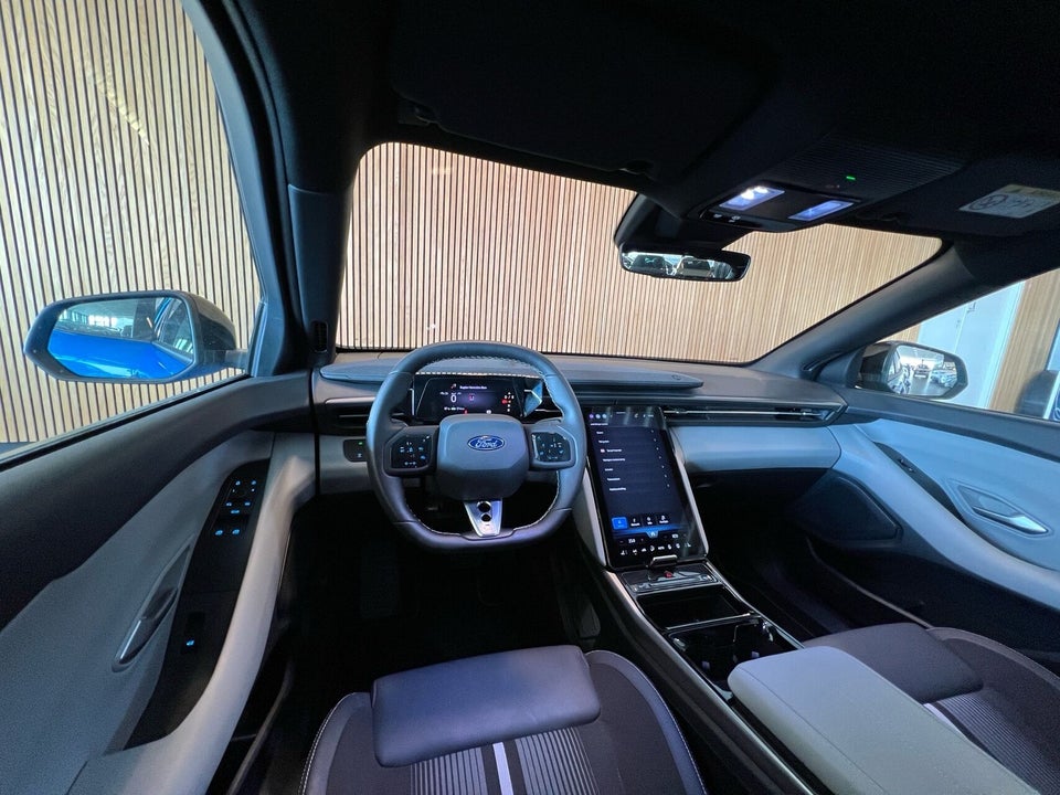 Ford Capri 77 Select Extended Range 5d