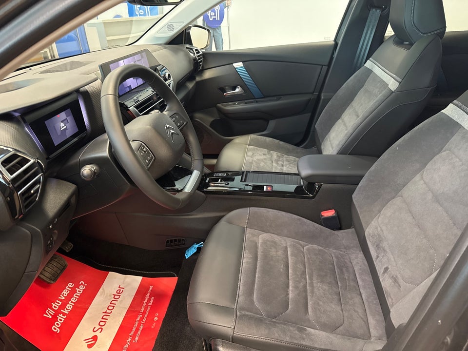 Citroën ë-C4 X 50 Shine 4d