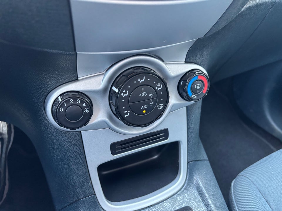 Ford Fiesta 1,25 60 Titanium 5d