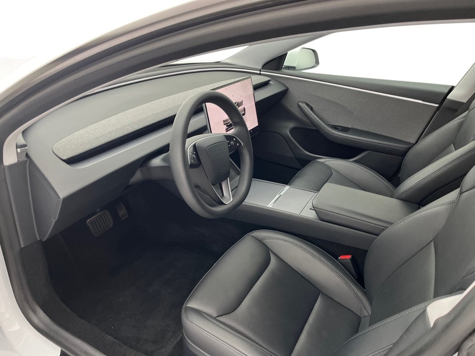 Tesla Model 3 RWD 4d