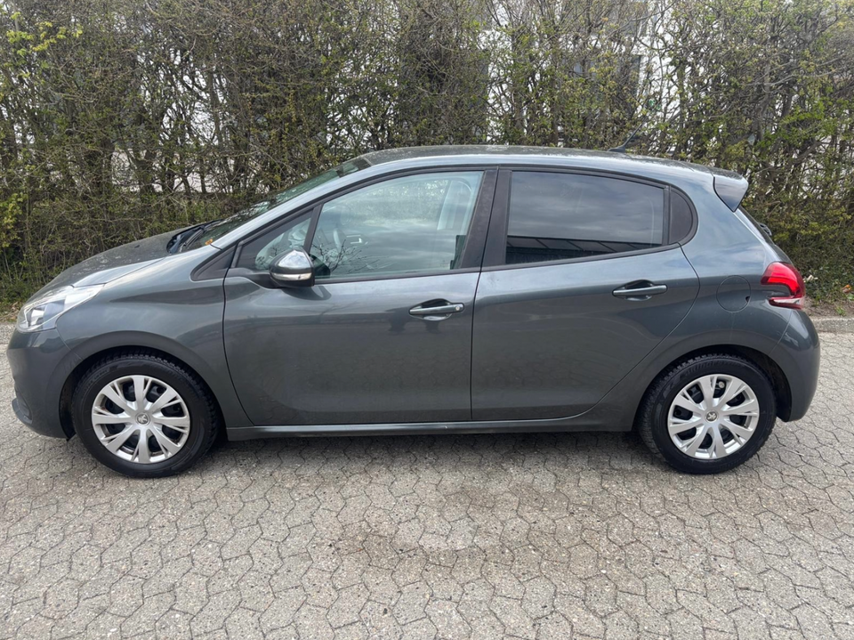 Peugeot 208 1,2 VTi 82 Allure 5d
