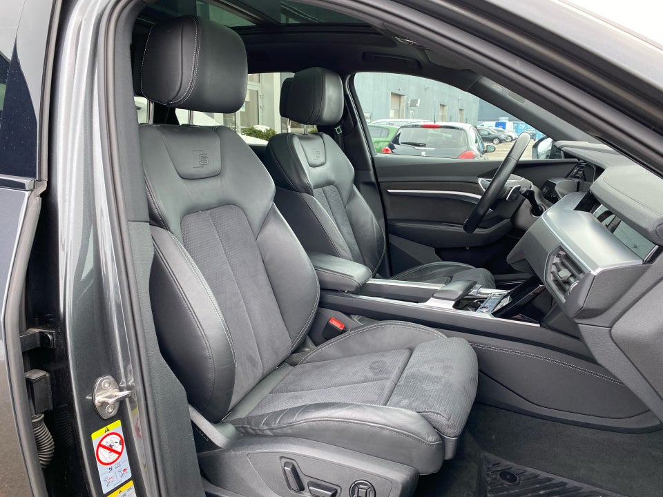 Audi e-tron 55 S-line quattro 5d