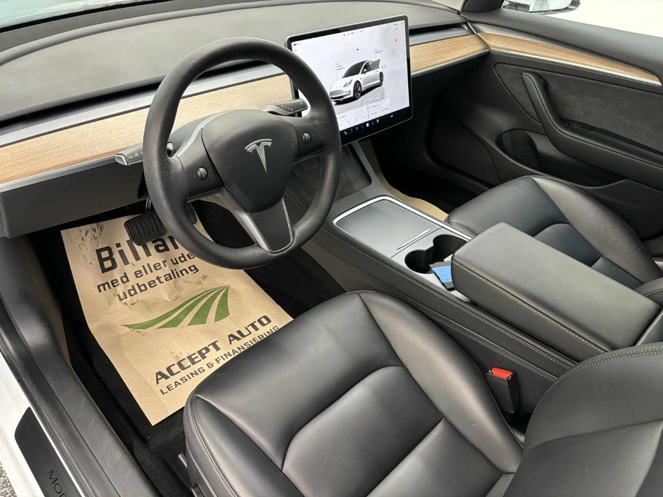 Tesla Model 3 RWD 4d