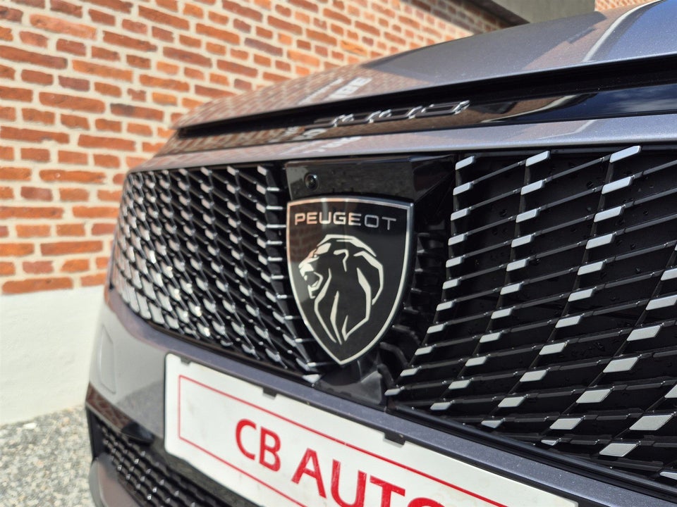 Peugeot e-3008 77 GT Pack 5d