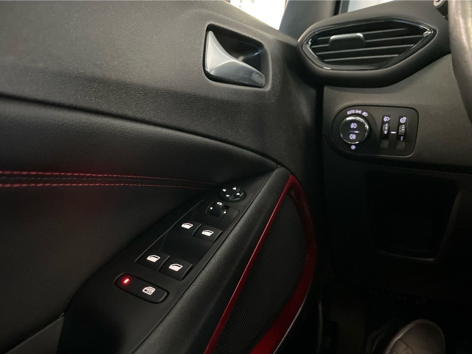 Opel Crossland 1,2 T 110 GS 5d