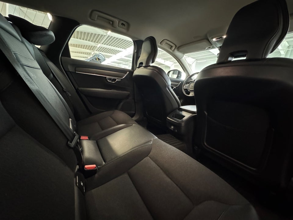 Volvo V90 2,0 D4 190 Momentum aut. AWD 5d