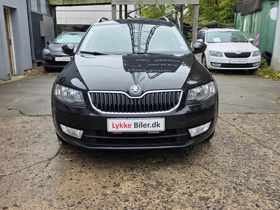 Skoda Octavia 1,6 TDi 110 Style Combi DSG 5d