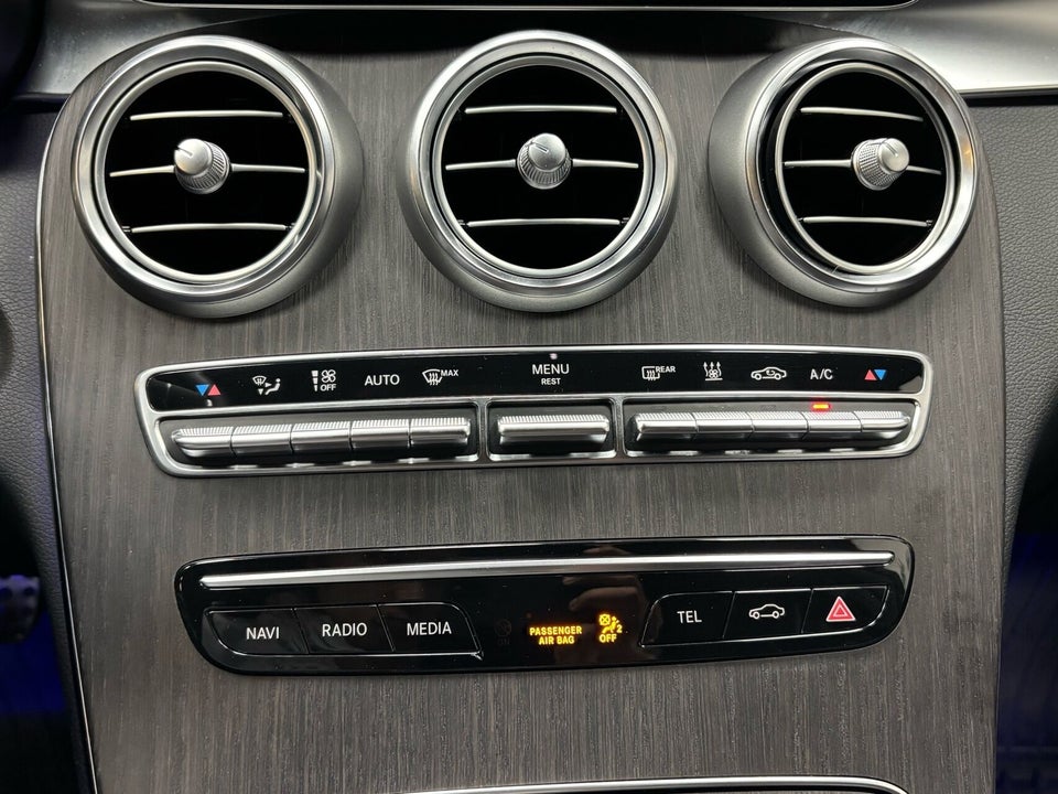 Mercedes C300 e 2,0 AMG Line Night Edition stc. aut. 5d