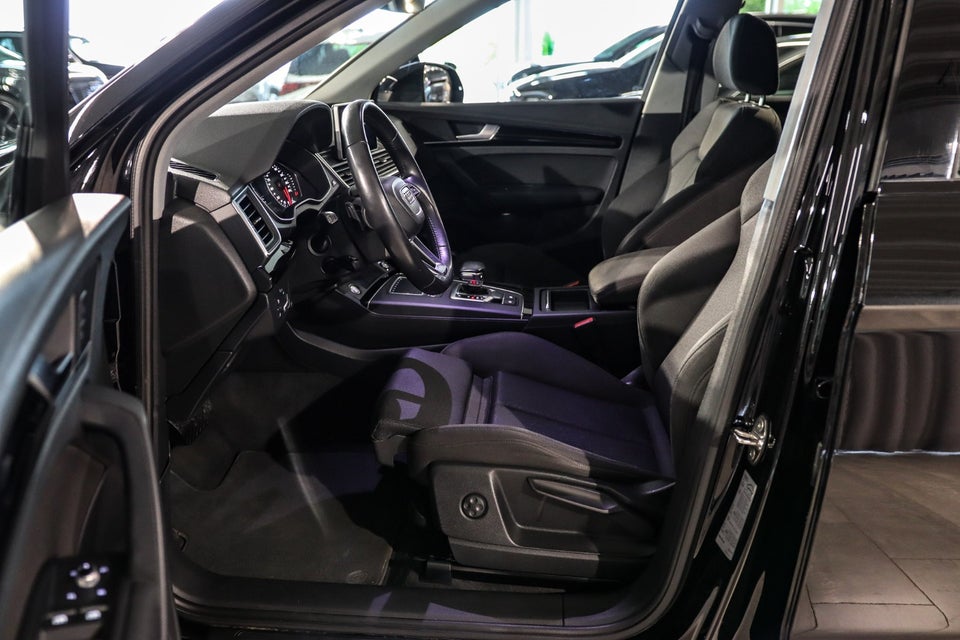Audi Q5 40 TDi Sport quattro S-tr. 5d