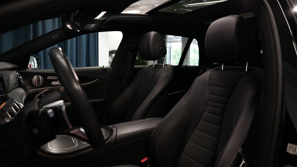 Mercedes E300 de 2,0 AMG Line stc. aut. 5d