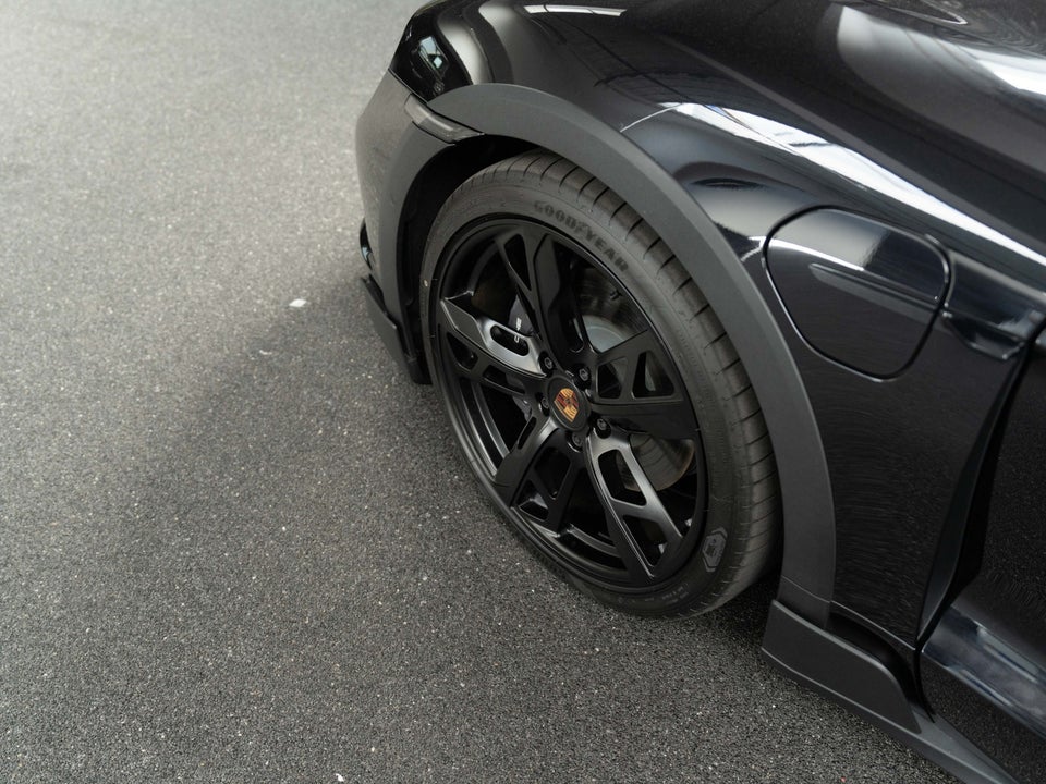 Porsche Taycan 4 Performance+ Cross Turismo 5d