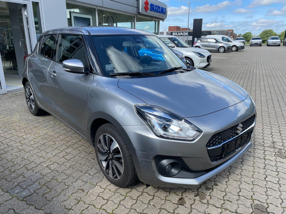 Suzuki Swift 1,2 Dualjet Exclusive CVT 5d