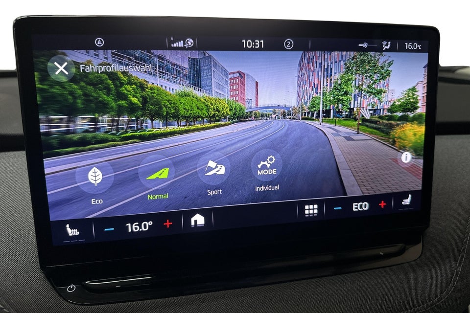 Skoda Enyaq 60 iV Plus 5d