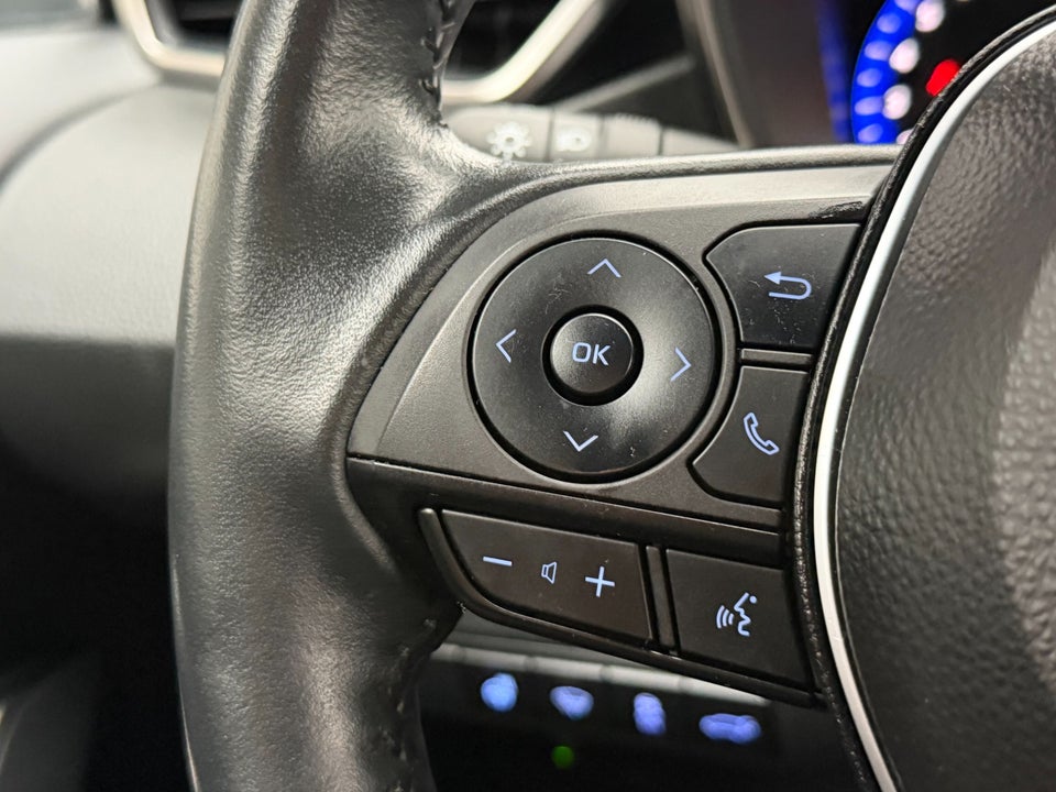 Toyota Corolla 1,8 Hybrid Active Smart Touring Sports MDS 5d