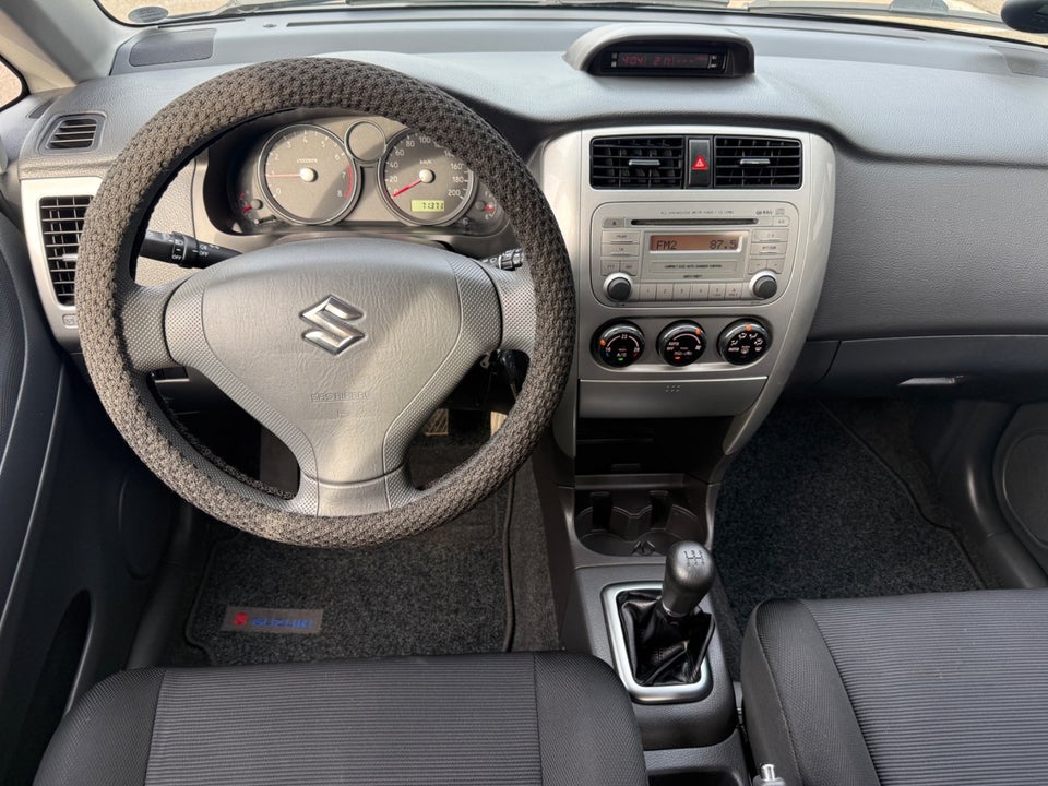 Suzuki Liana 1,6 5d
