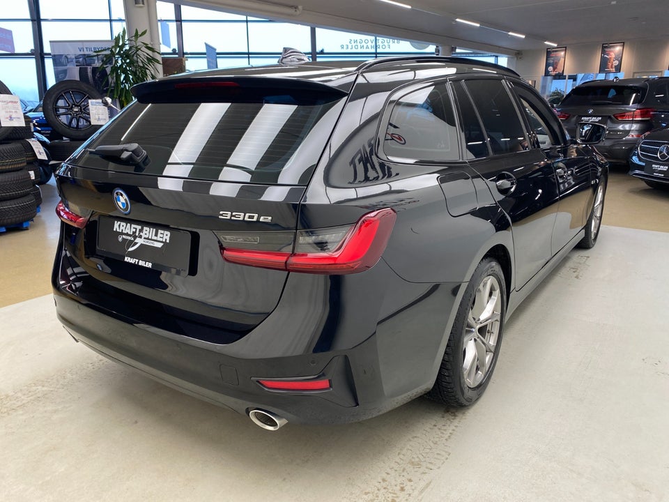 BMW 330e 2,0 Touring Sport Line aut. 5d