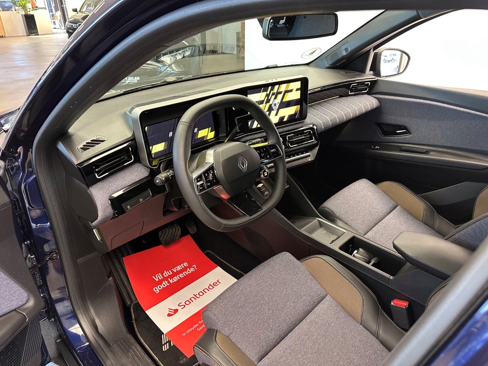 Renault 5 E-Tech 52 Techno 5d