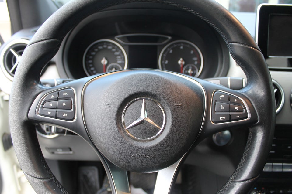 Mercedes B220 d 2,2 aut. Van 5d