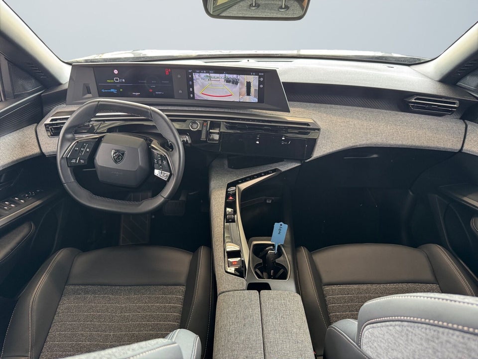 Peugeot e-5008 77 Allure 7prs 5d