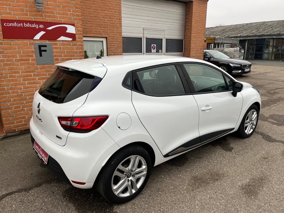 Renault Clio IV 1,5 dCi 90 Zen 5d