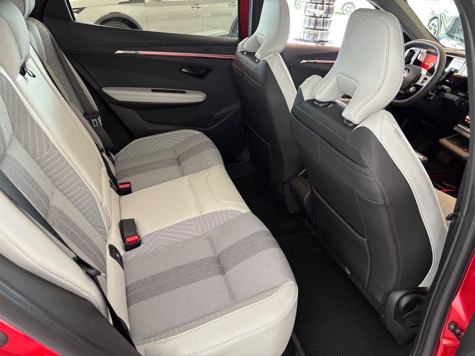 Renault Scenic E-Tech 87 Iconic 5d