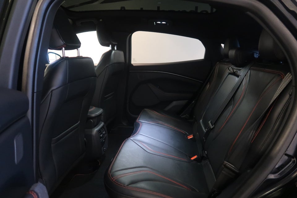 Ford Mustang Mach-E 98 Premium Extended Range AWD 5d