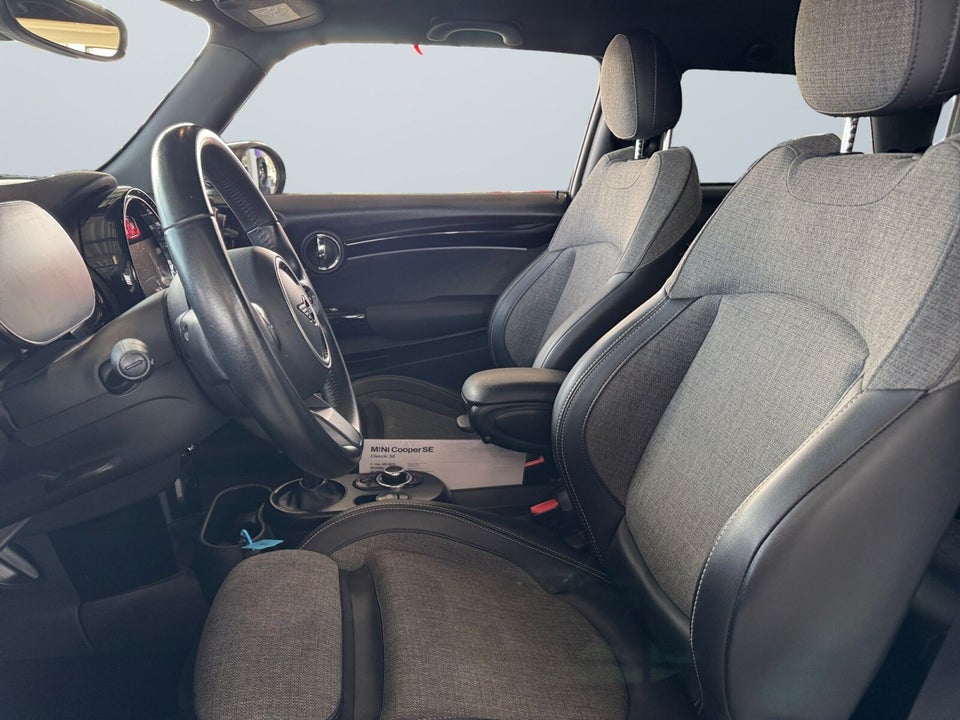 MINI Cooper SE Classic 3d