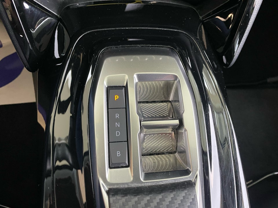 Peugeot e-208 50 Style 5d