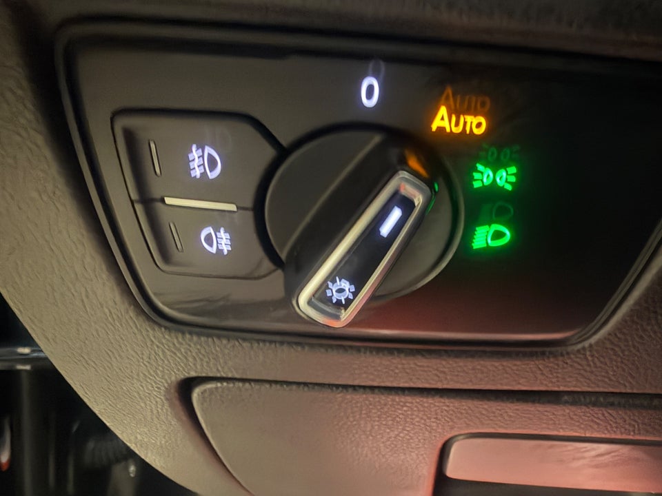 VW Passat 2,0 TDi 190 Business DSG 4d