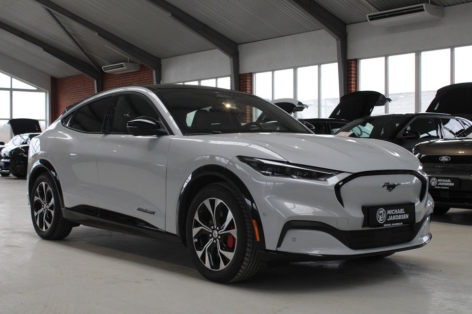 Ford Mustang Mach-E 91 Premium Extended Range AWD 5d