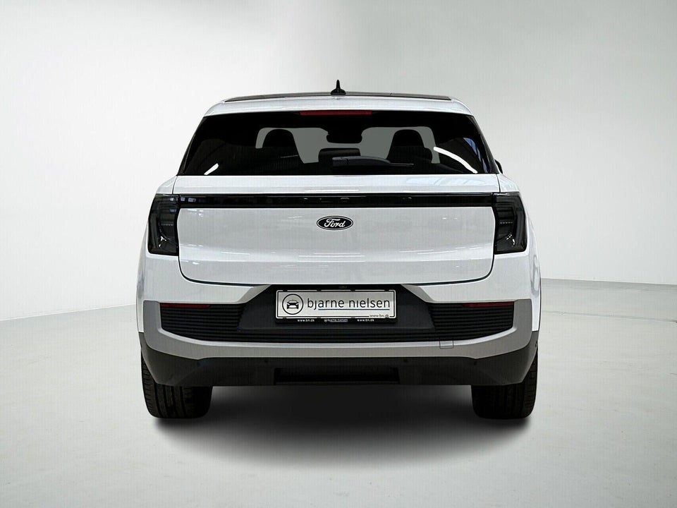 Ford Explorer 82 Premium Extended Range 5d